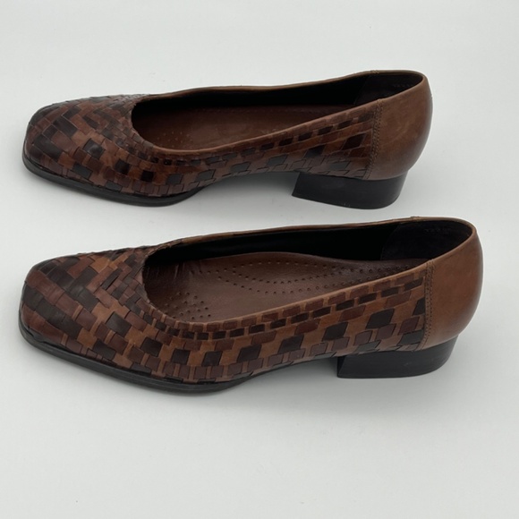 Trotters Aspen Woven Leather Slip On Brown Loafer. Like New. Size 6M; EUC - Picture 6 of 8